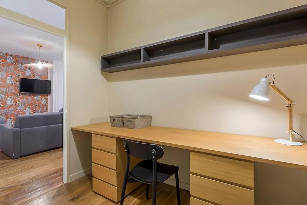 10' De Lyon- Appartement Tassin Centre - 2 Parking Apartment
